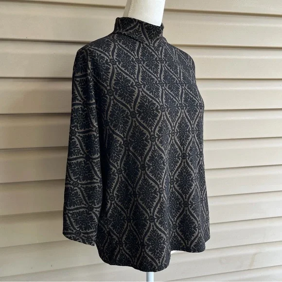 •Bobeau• Brocade Pattern Mock Neck Top - Size Large - Picture 4 of 9